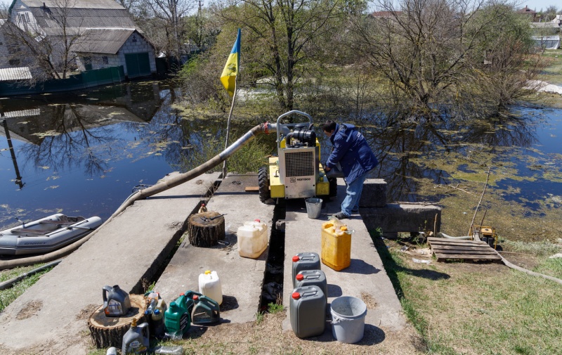 "Над Ірпінню сміялися, а вона зупинила орду". Як живуть затоплені і розбиті села під Києвом