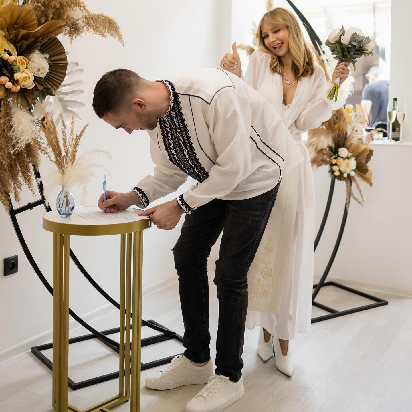 Зірка "Жіночого кварталу" вперше вийшла заміж і показала ніжні весільні фото