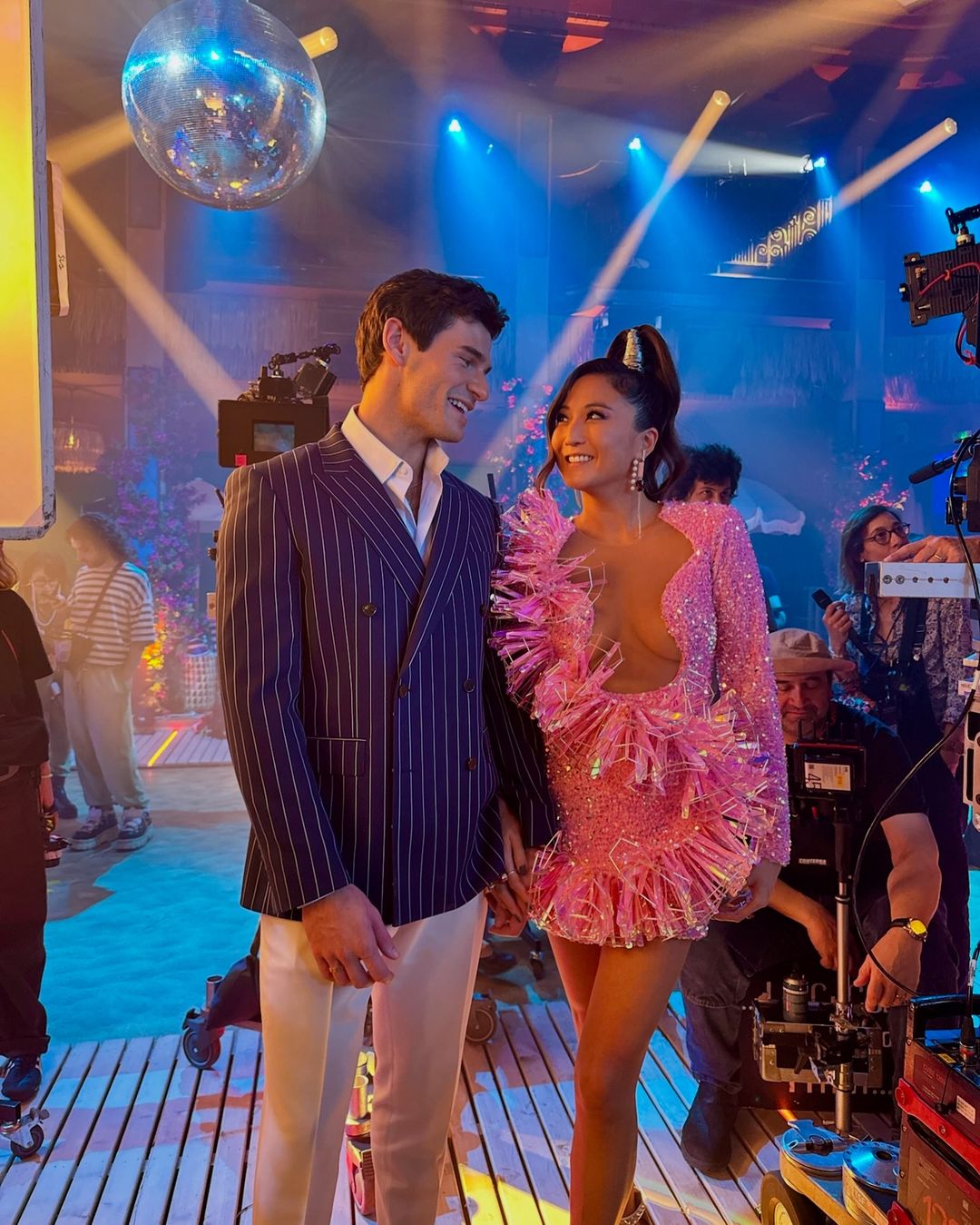 Топ-4 красавчика из сериала "Эмили в Париже": что о них известно