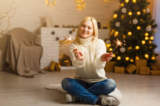 В чем встречать Рождество и Новый год 2025: образы с брюками по знакам Зодиака