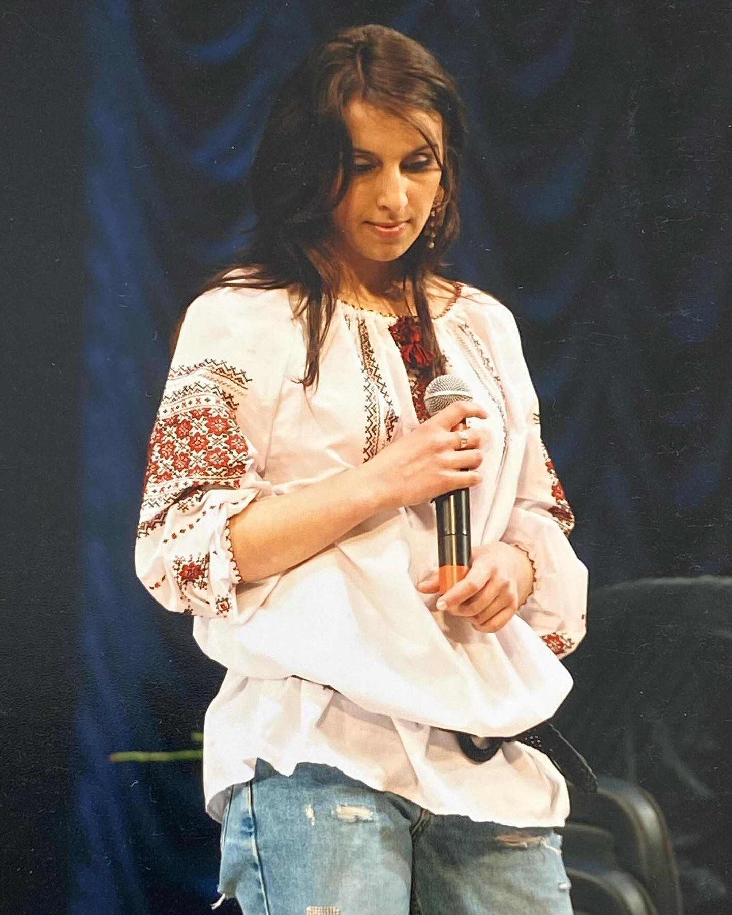 Наша історія, гордість та ідентичність. Зірки показали свої яскраві вбрання в День Вишиванки 2024