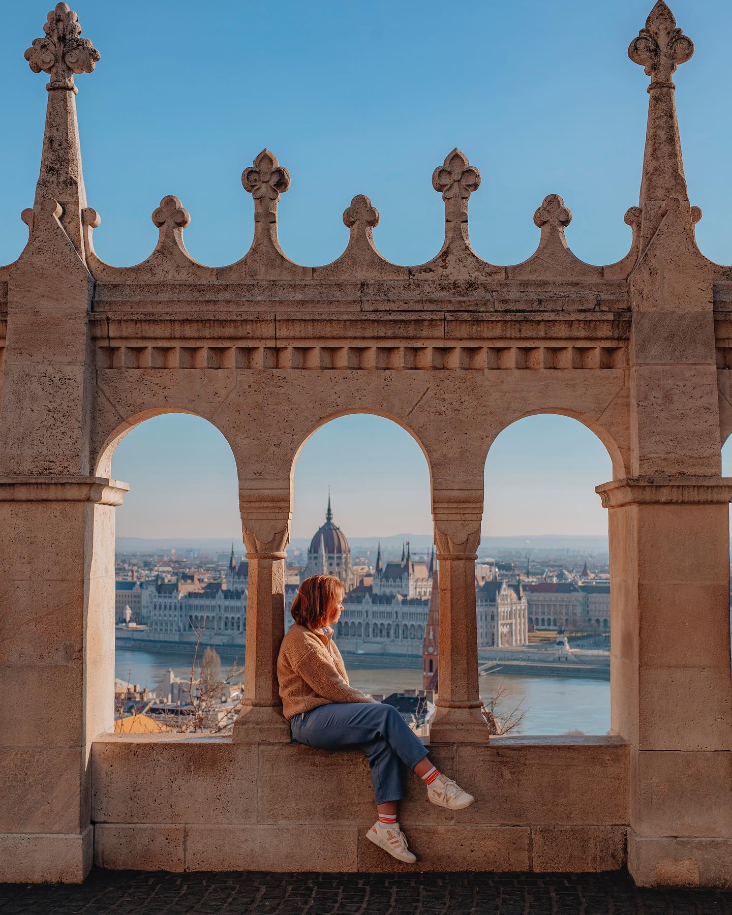 Жінка безкоштовно живе в гарних будинках по всьому світу вже декілька років: як їй це вдається
