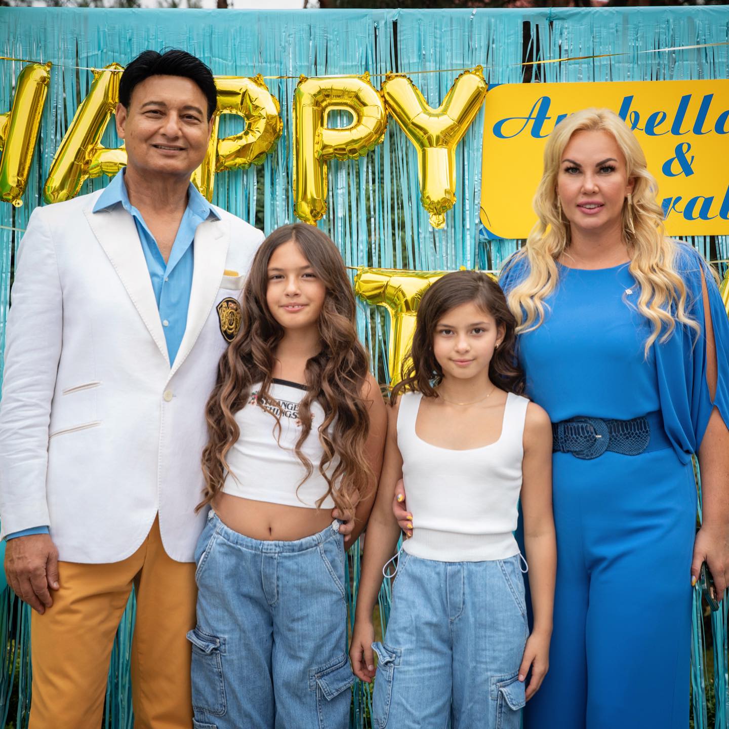 Камалія розчулила рідкісним фото з доньками, які живуть з її ексчоловіком у Лондоні (фото)