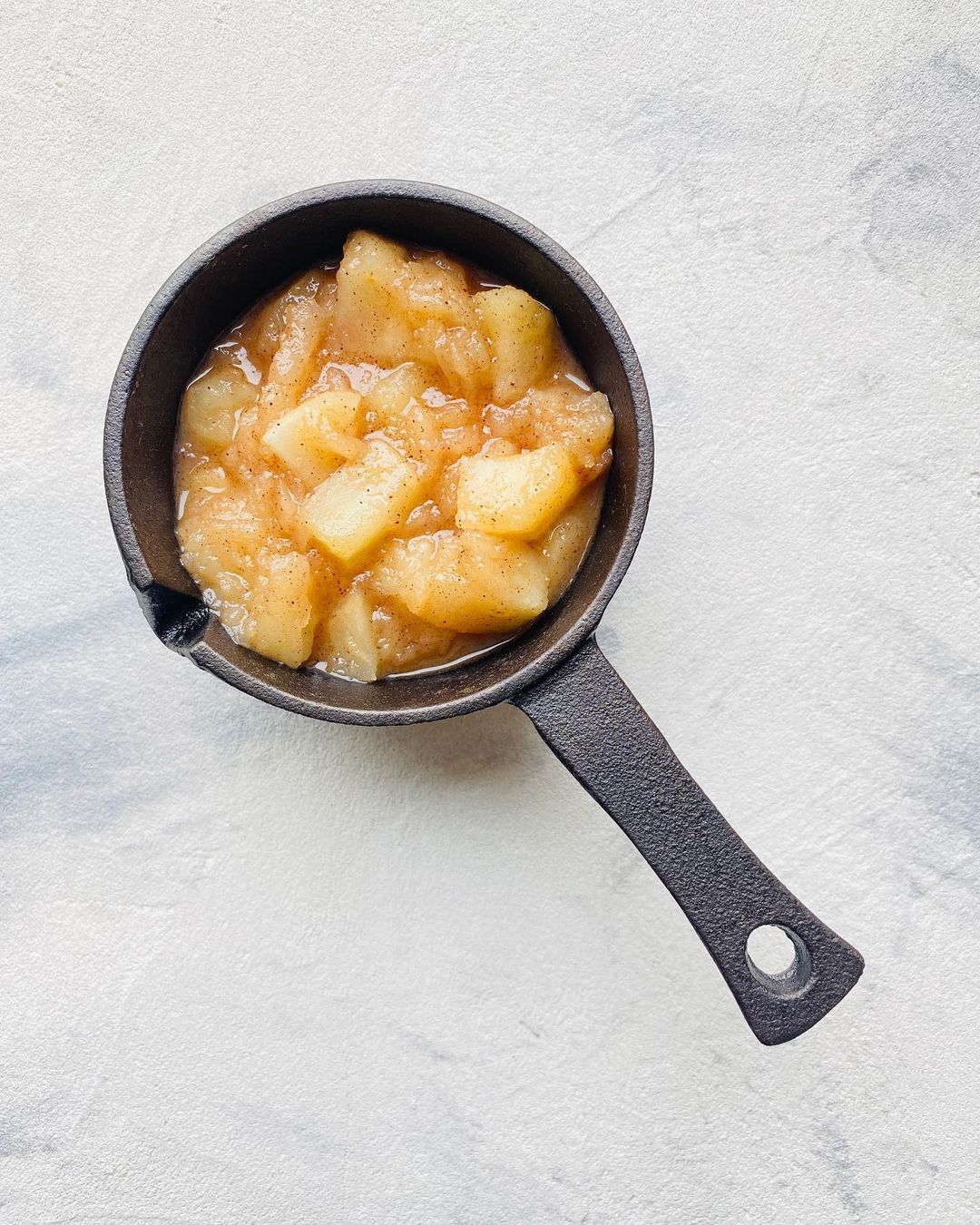 Найпростіший соус до будь-яких м'ясних страв: готується легко і коштує недорого