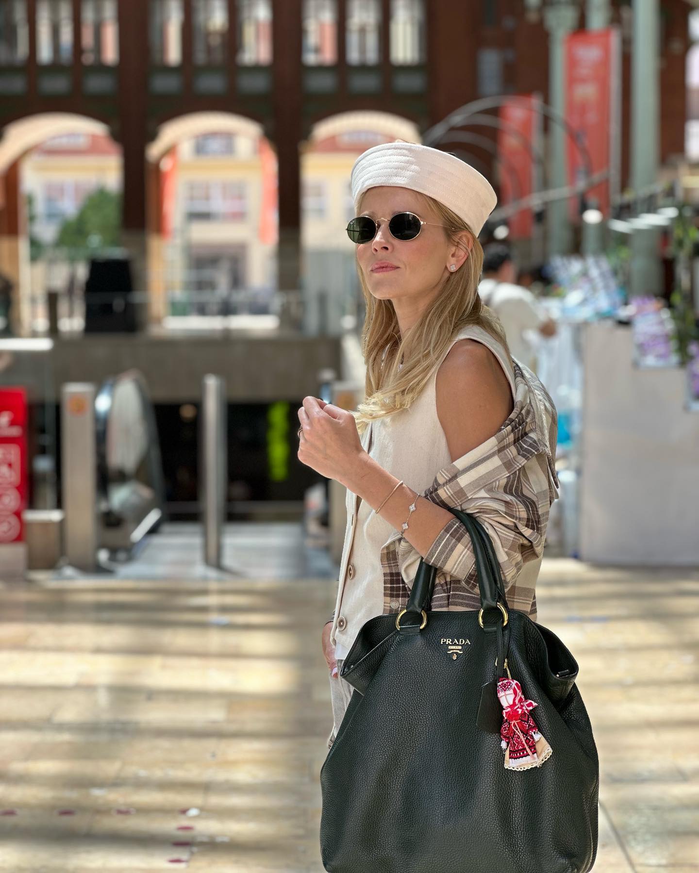 Відома українська акторка показала, як поєднати тренди цього сезону в італійському стилі (фото)