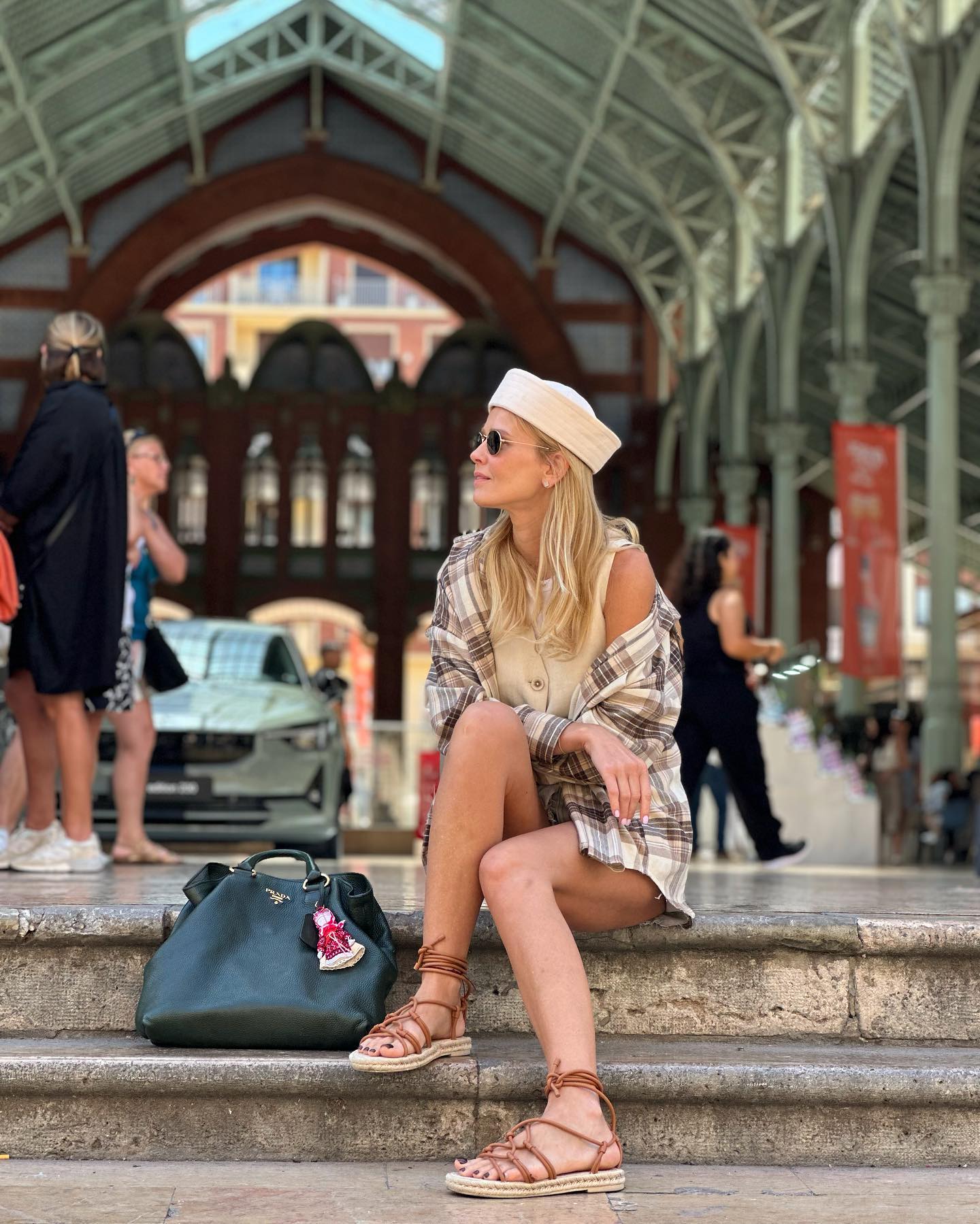 Відома українська акторка показала, як поєднати тренди цього сезону в італійському стилі (фото)