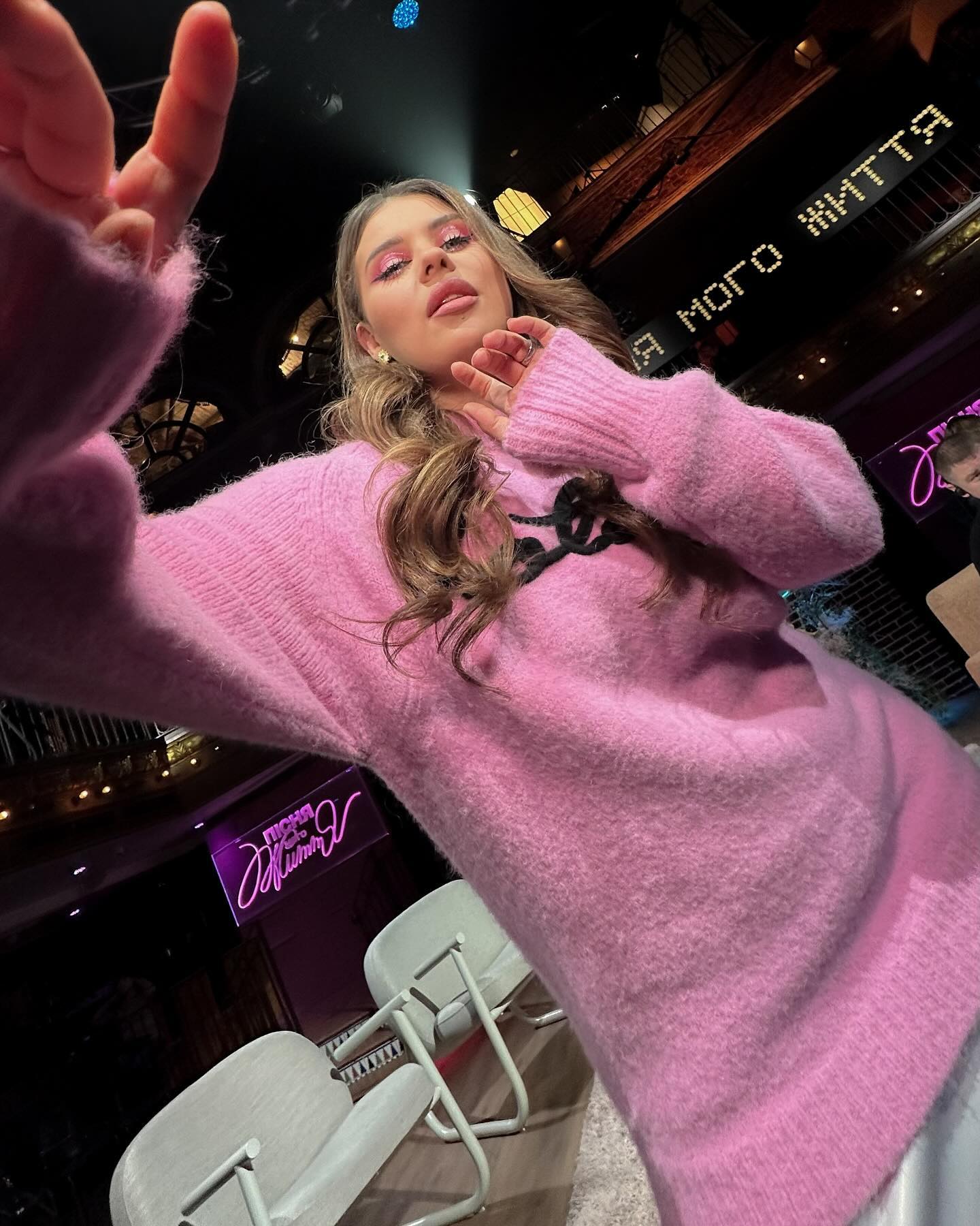 Носить підробки та краде у секонд-хенді: Ніколас Карма розсекретив вартість луку Саші Заріцької