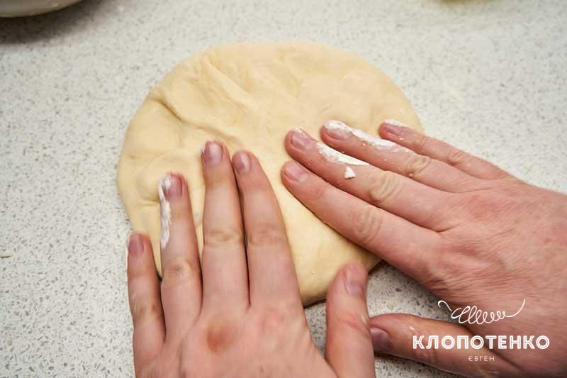 Клопотенко предложил приготовить нестандартный хачапури: "настоящая Грузия у вас дома!"