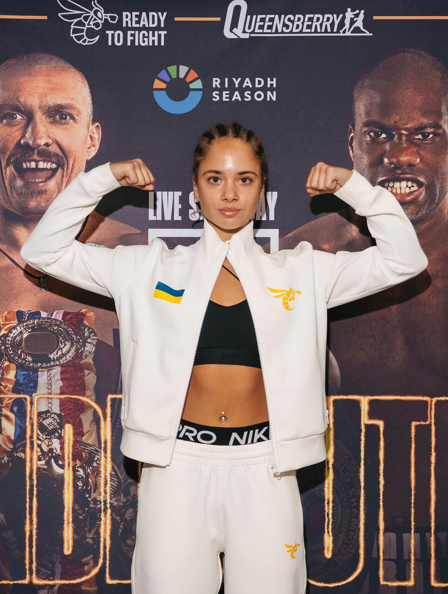 Заклик від Усика, шоу Лапіна та бій Макогоненко: як пройшло відкрите тренування перед реваншем (відео)