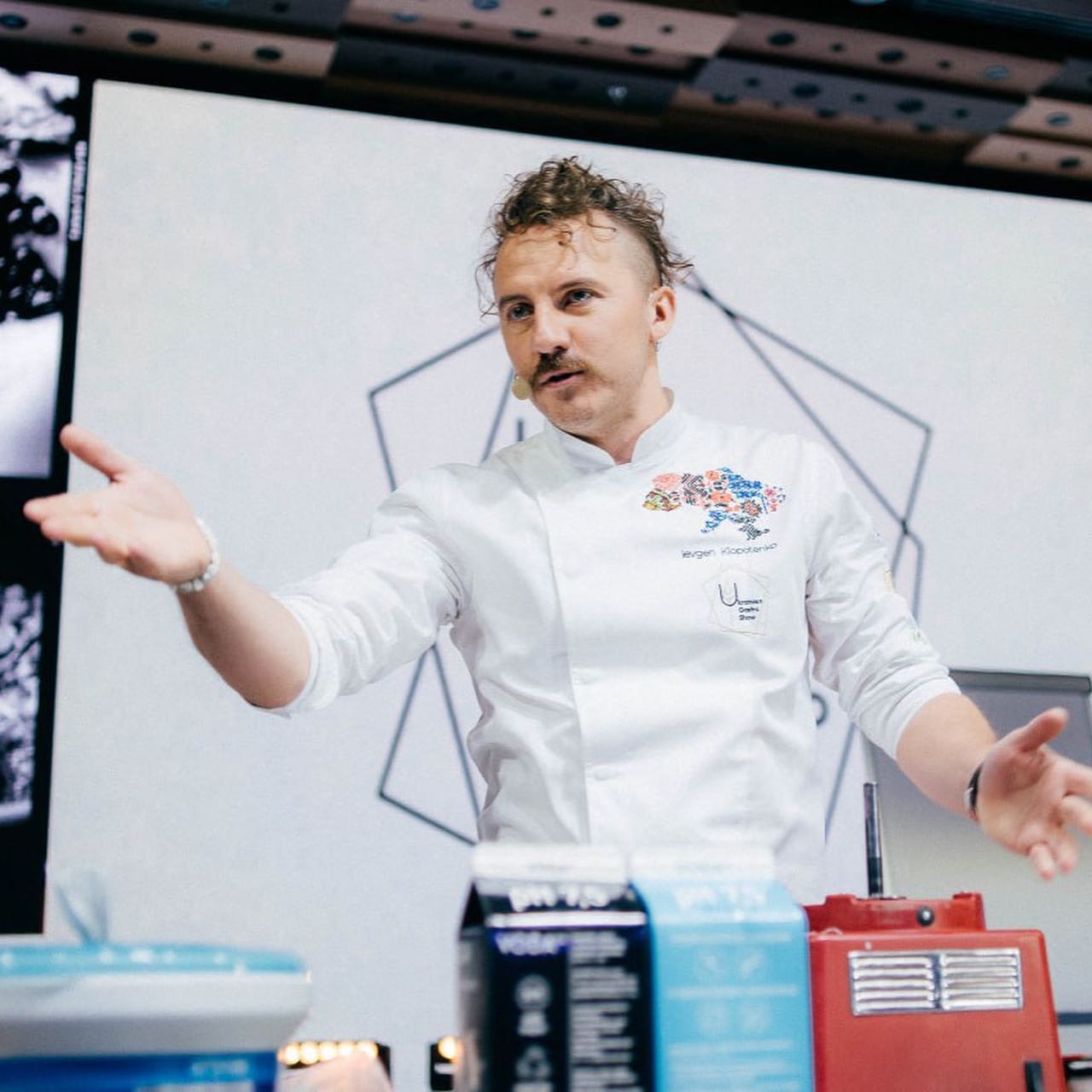 Євген Клопотенко пригадав, як готував для Олени Зеленської: "Приходять чотири служби безпеки"