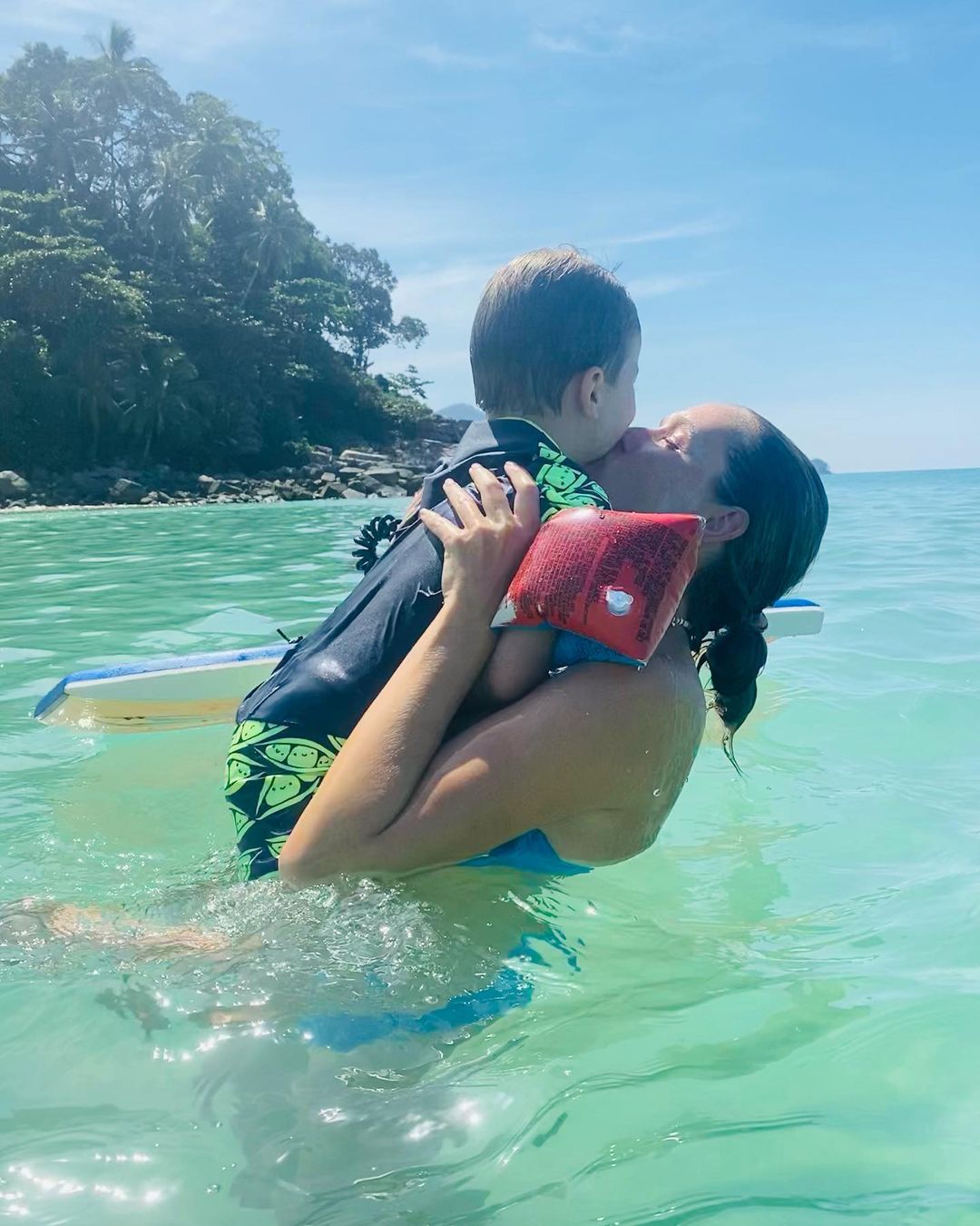 Час для сім'ї: Осадча, Ребрик, Сумська та інші зірки на зворушливих фото з рідними