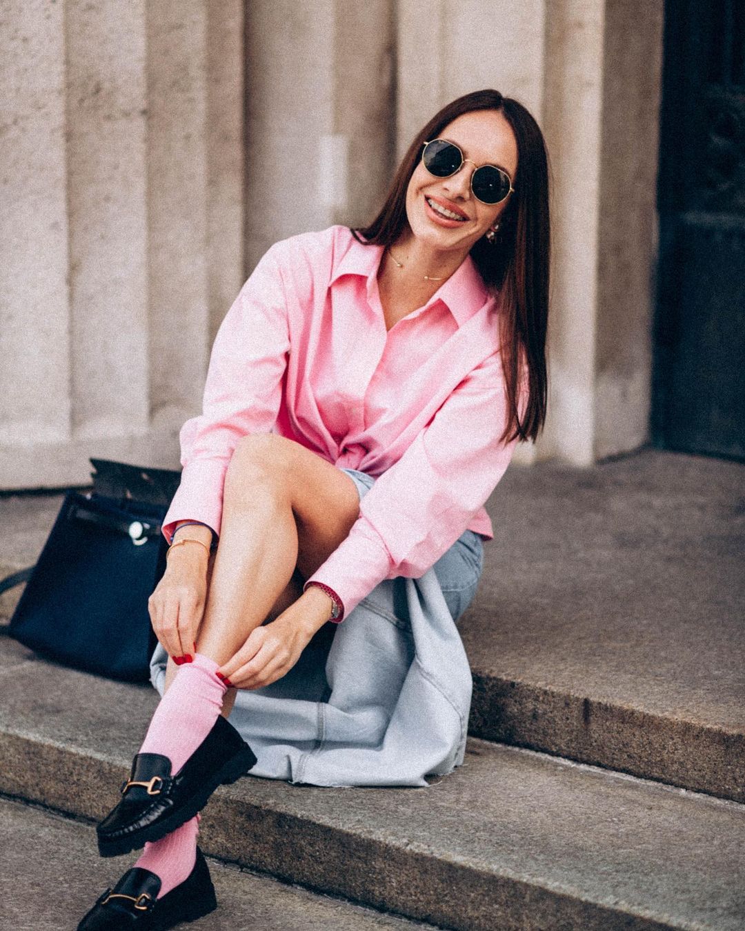 Заміж вже не вийде. Екс-дружина Остапчука роздарює весільні прикраси