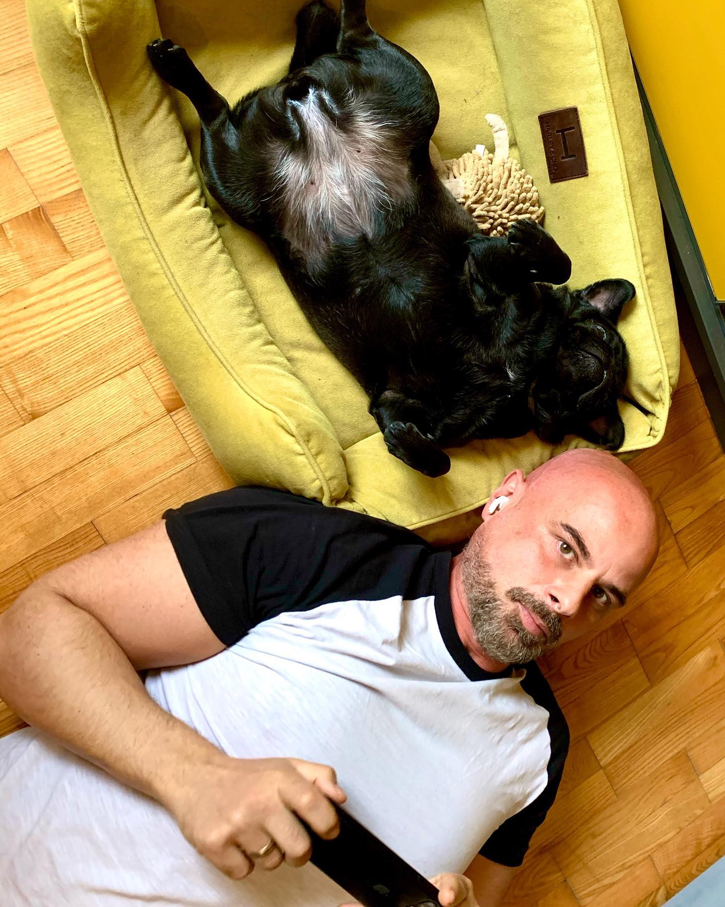 Украинский актер объяснил, почему его не взяли на фронт