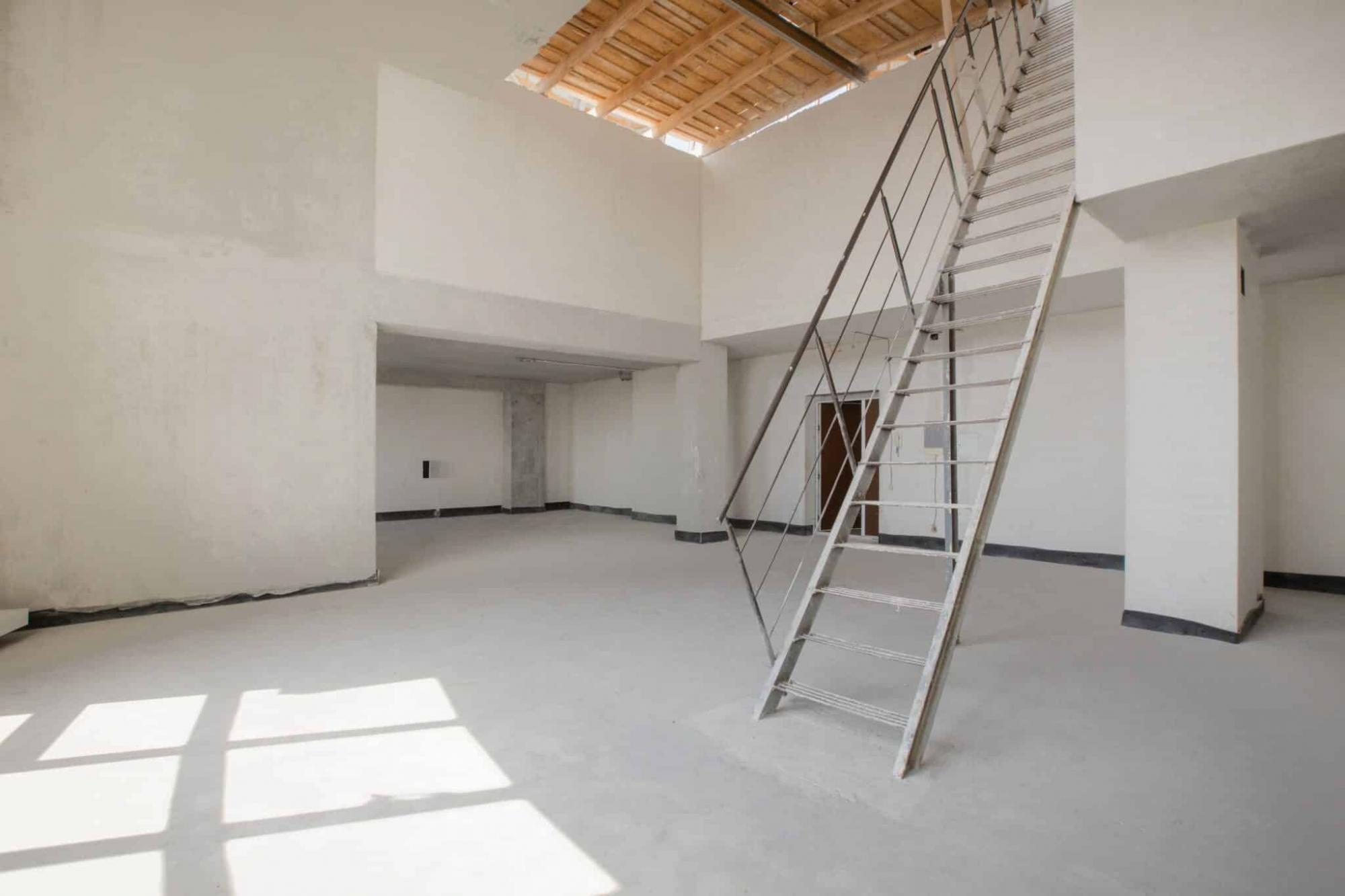 У Києві продають за 10 мільйонів доларів квартиру без ремонту. Як вона виглядає