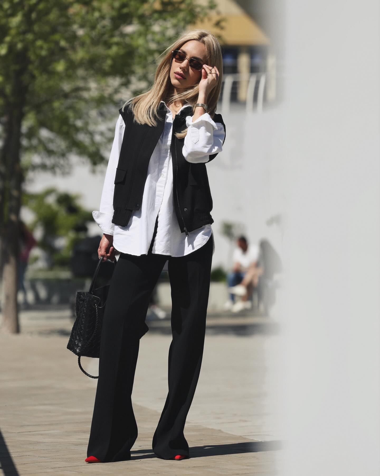 Даша Квіткова прогулялась по Києву в образі справжньої леді (фото)