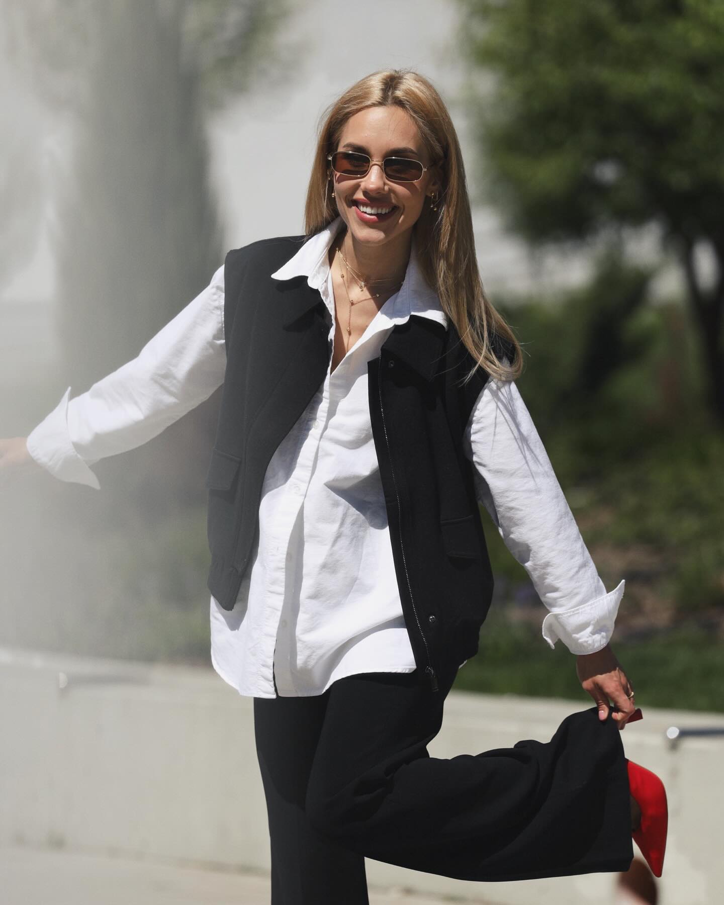 Даша Квіткова прогулялась по Києву в образі справжньої леді (фото)