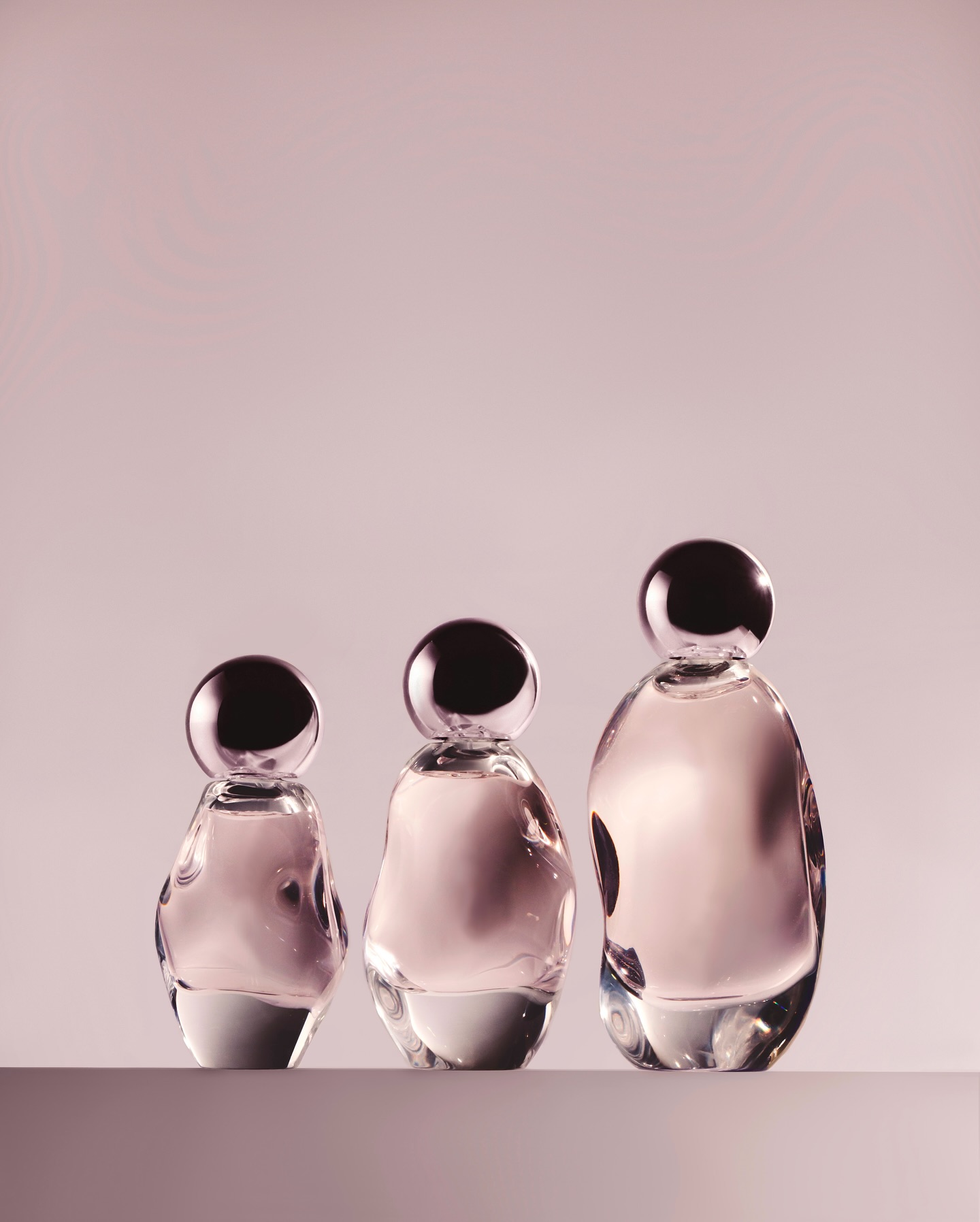 Кайлі Дженнер презентувала свої дебютні "космічні" парфуми (фото, відео)