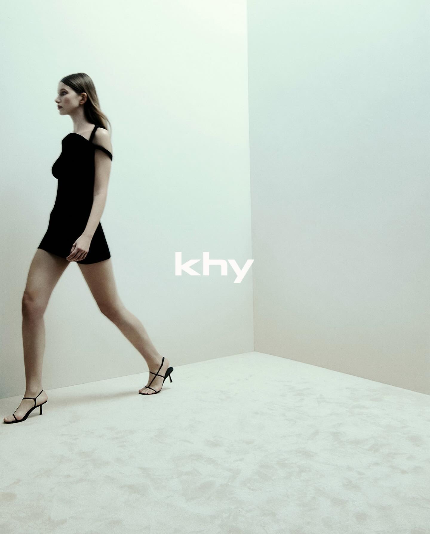 Кайлі Дженнер показала нові звабливі образи (фото)