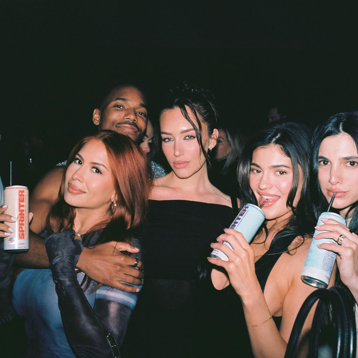 Кайли Дженнер представила свой дебютный бренд алкоголя (фото)