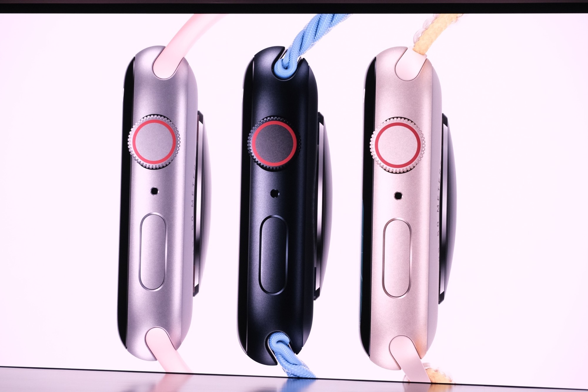 Умные часы, AirPods Pro и iPhone 14: что показали на презентации Apple