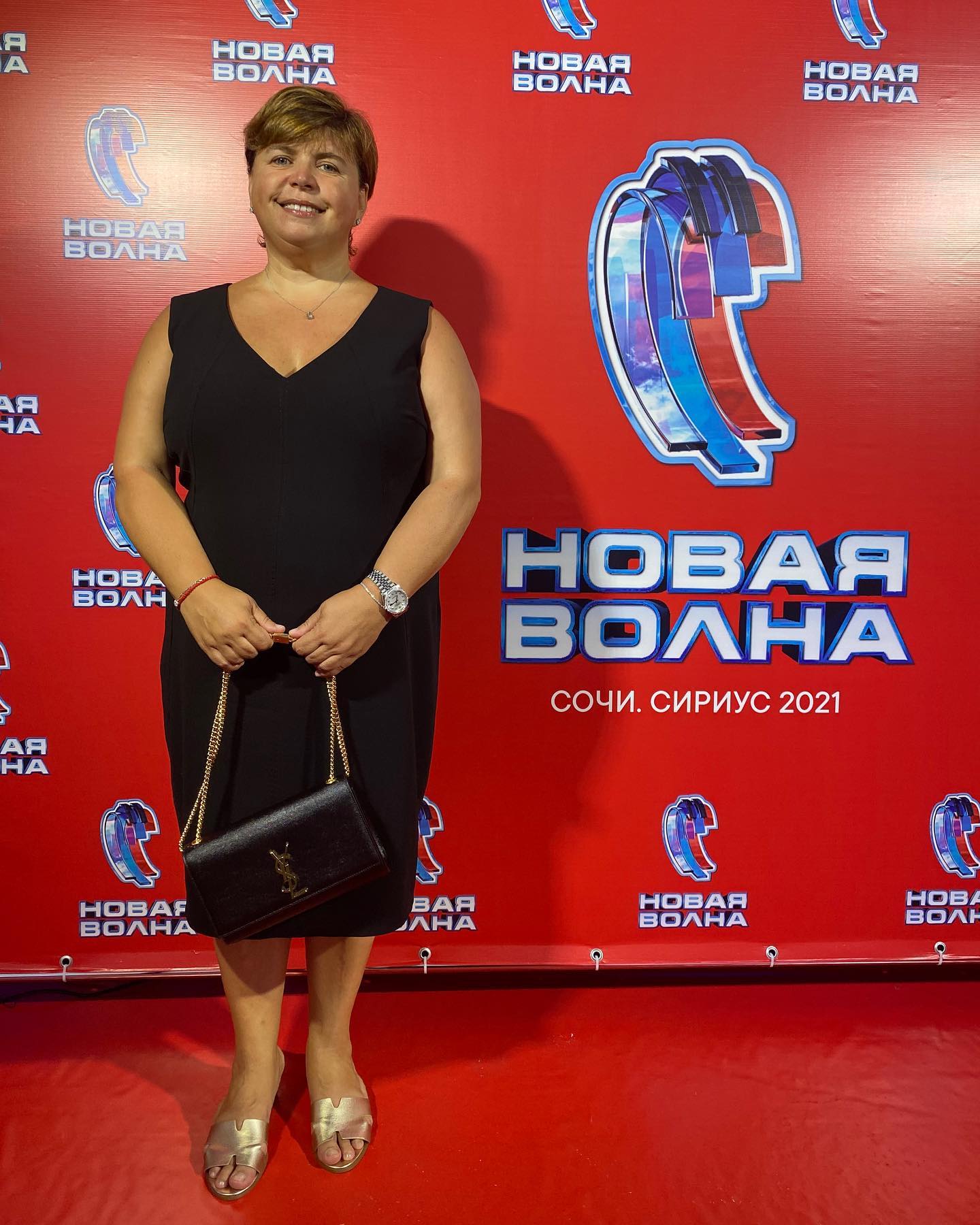 Блогер-педагог поддерживает геноцид украинцев, но закрывать бизнес в Киеве не спешит