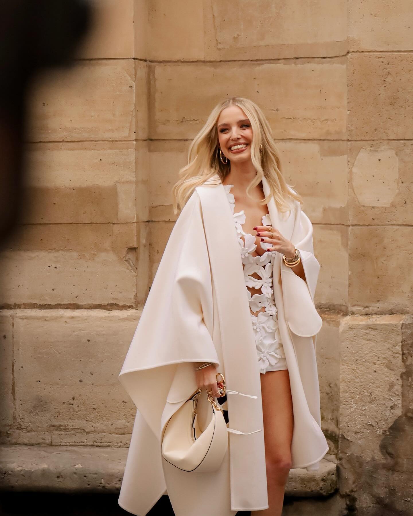 Леоні Ганне зачарувала білосніжним луком (фото, відео)