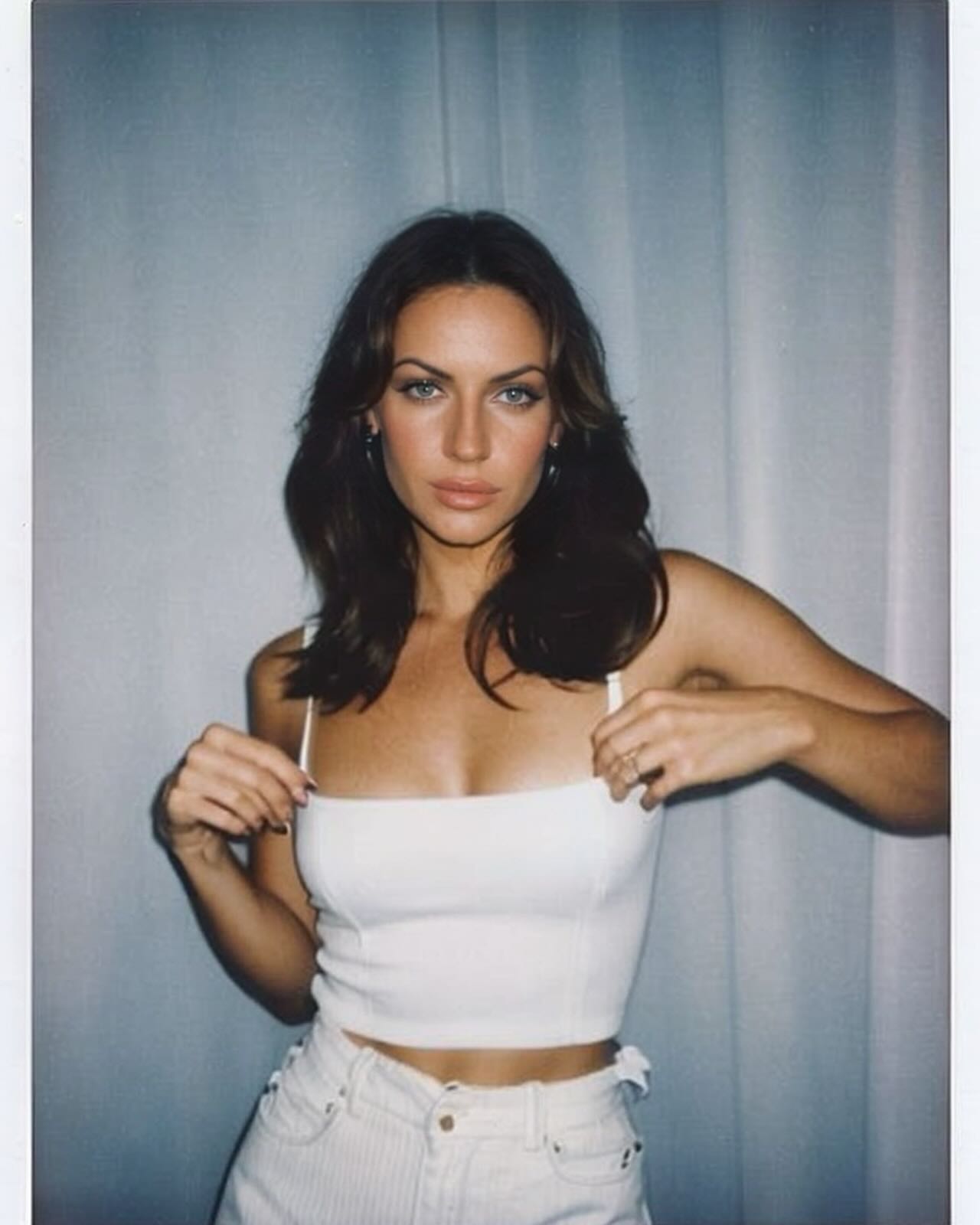 У стилі 90-х: українські зірки показали, якими їх бачить штучний інтелект (фото)