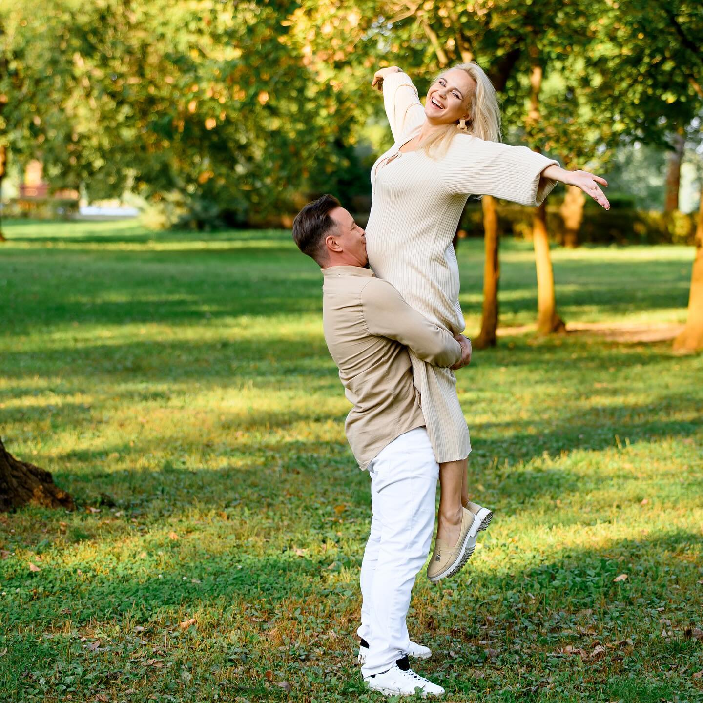 Українські зірки, які стануть батьками у 2024 році