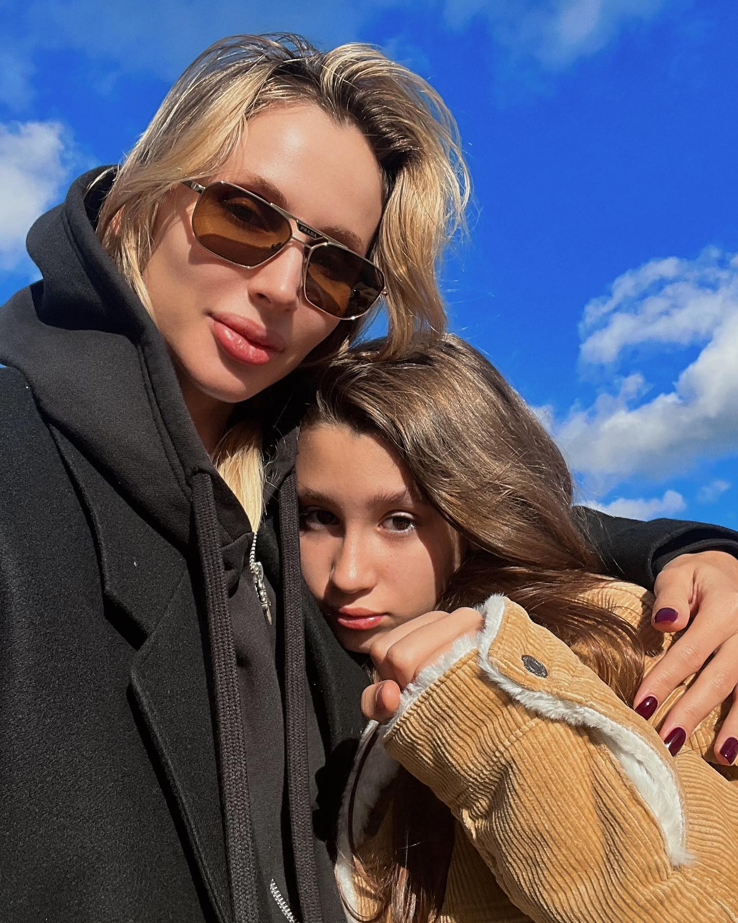 Лобода показала, як зараз виглядають її доньки: рідкісне фото