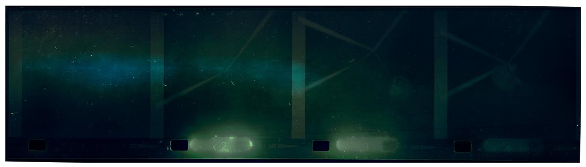 Вчені дістали з озера камеру, яка 50 років полювала за Лохнеським чудовиськом: що було на плівці