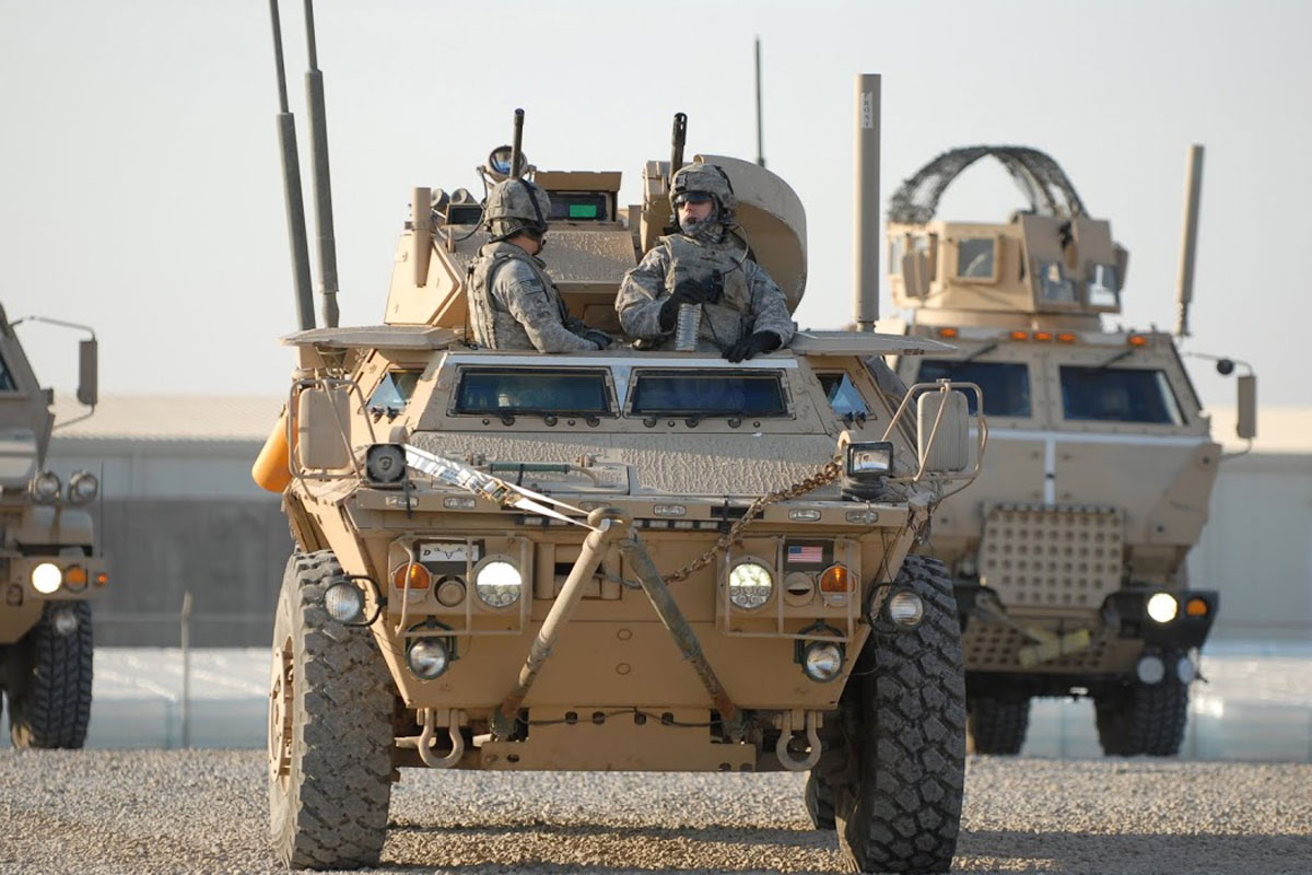 США передадуть Україні бронемашини M1117 та дрони Phoenix Ghost: що про них відомо