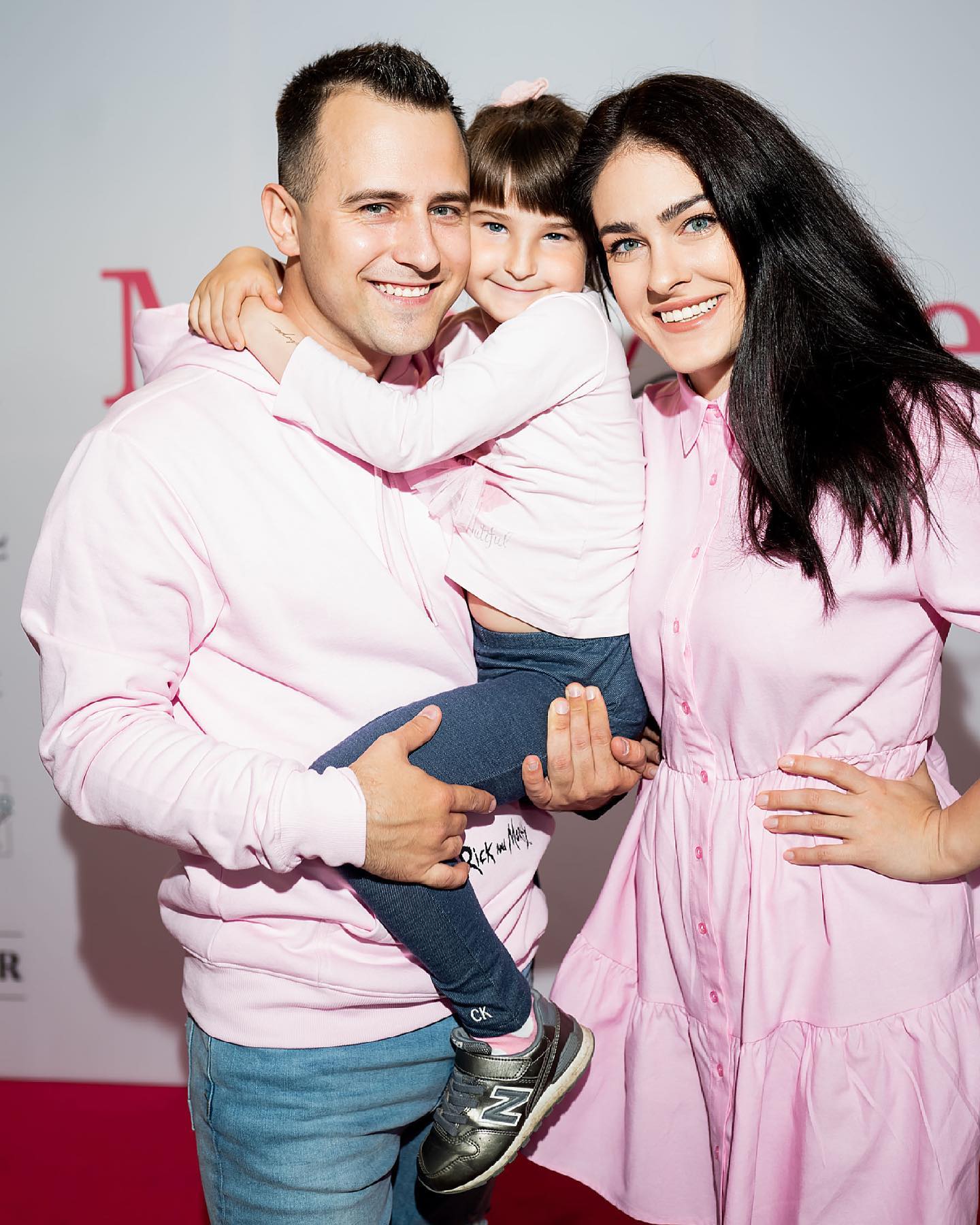 Куда исчезли и чем сейчас занимаются самые яркие участники "Фабрики звезд"