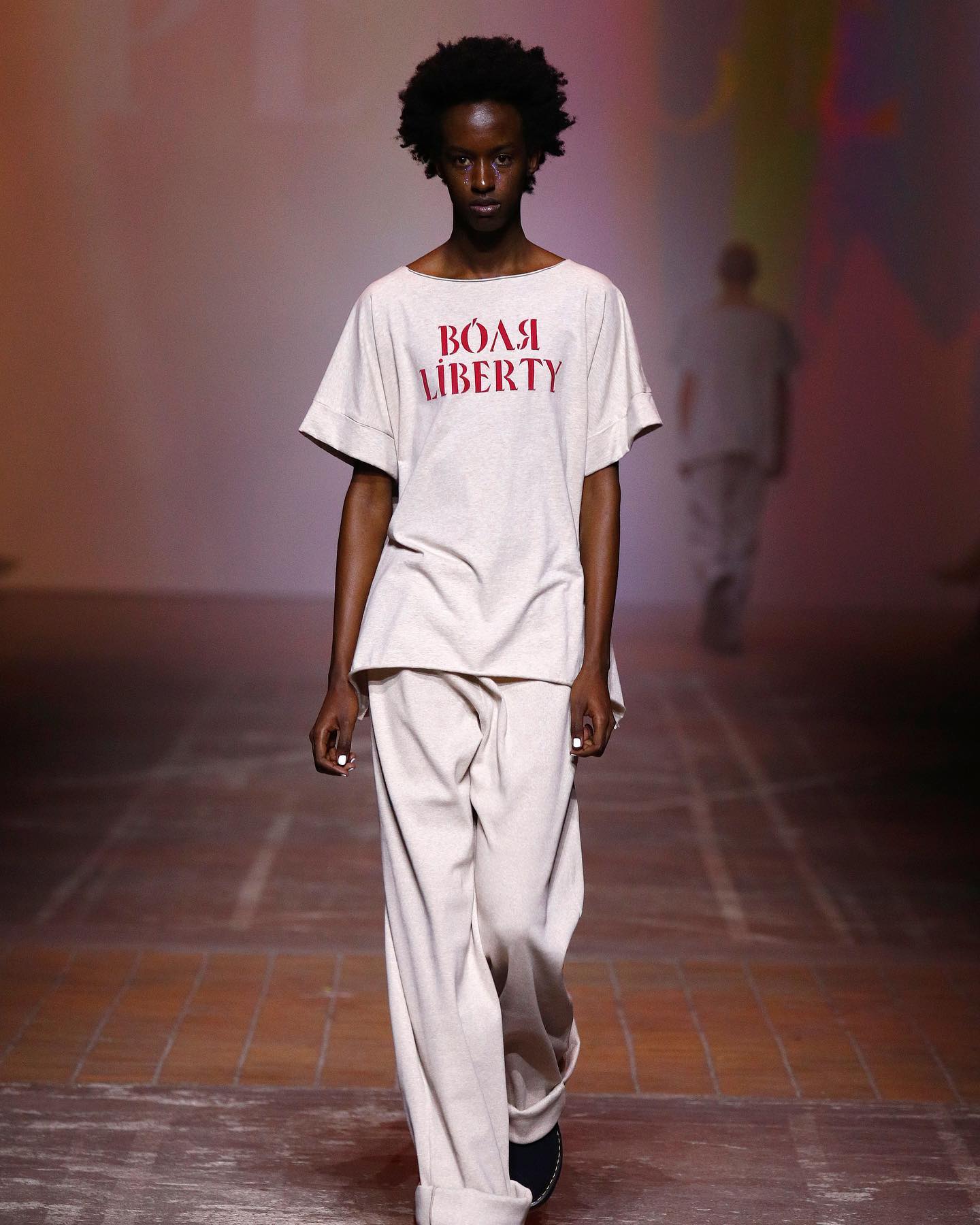 Футболка "как у Зеленского": как в мире распространяется тренд на все украинское (фото)