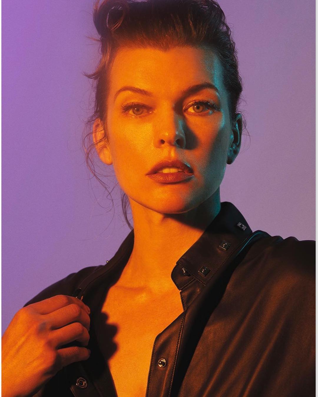 С Украиной в сердце: яркие фото Миллы Йовович, которая не забывает свои корни