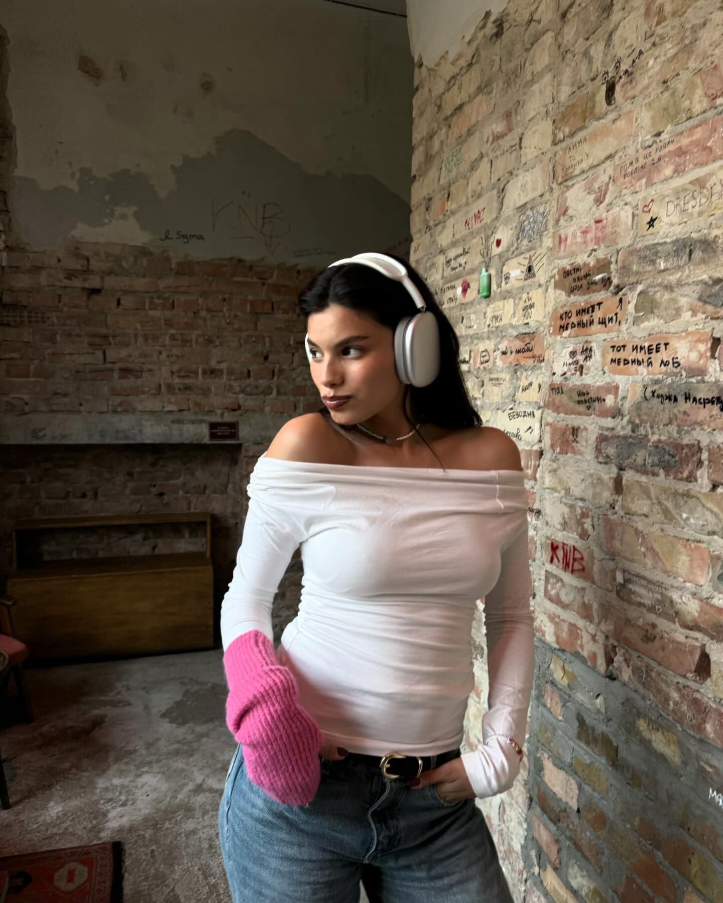 Мишель Андраде поделилась списком любимых песен о чувствах (видео)