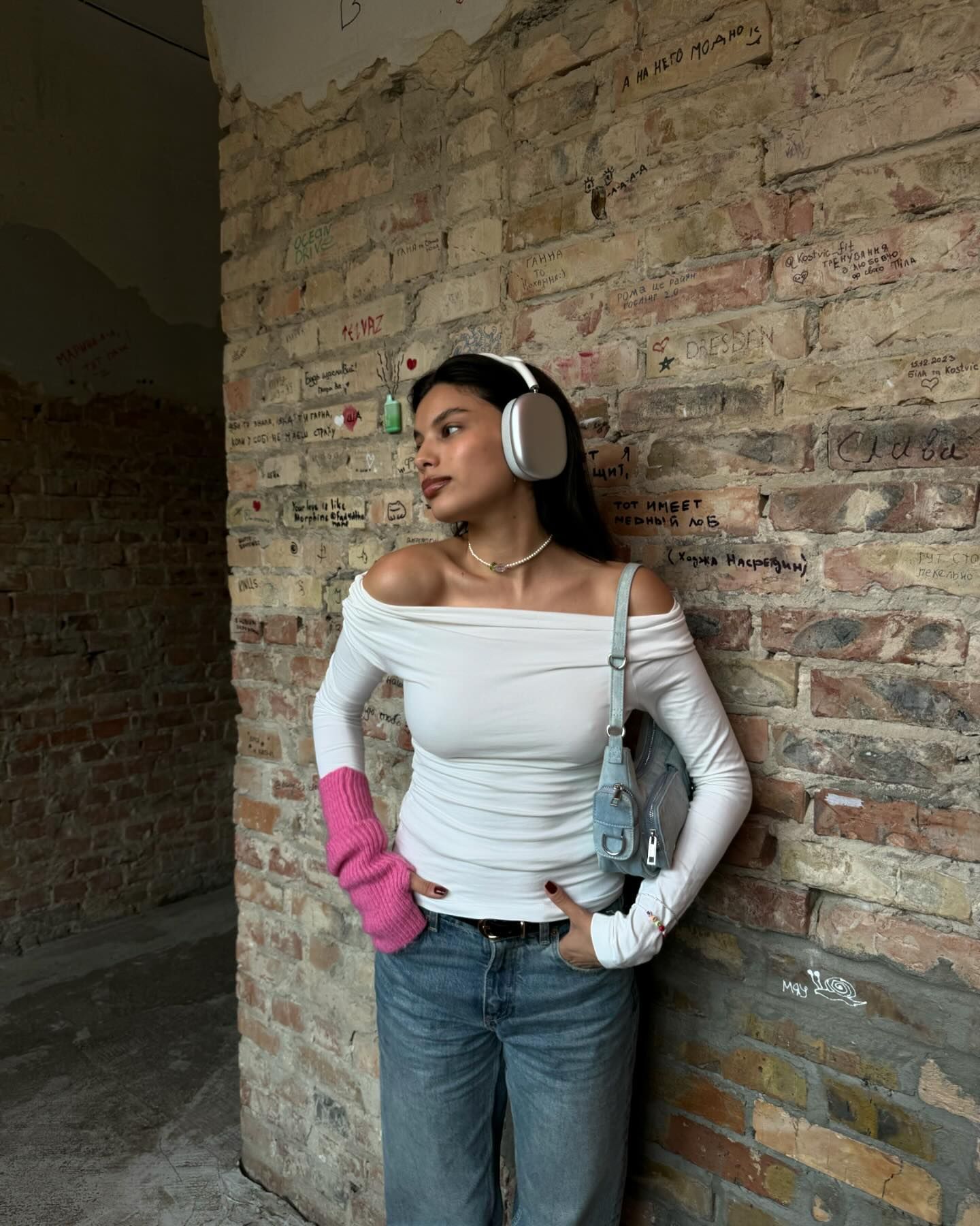 Мишель Андраде поделилась списком любимых песен о чувствах (видео)