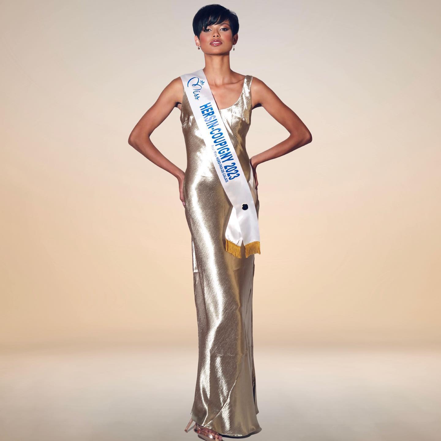 Конкурс Міс Франція вперше виграла дівчина з коротким волоссям. Її захейтили і назвали "нежіночною"