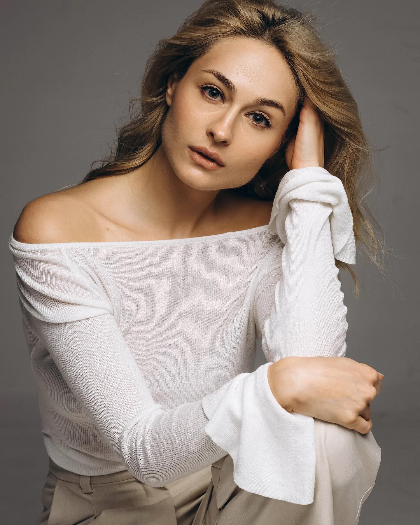 Популярна українська акторка у новій фотосесії показала, як виглядає ніжність (фото)