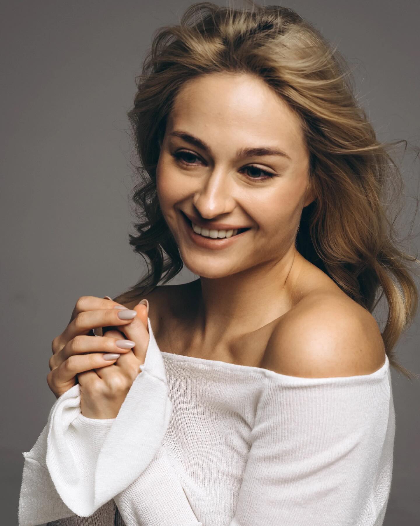 Популярна українська акторка у новій фотосесії показала, як виглядає ніжність (фото)