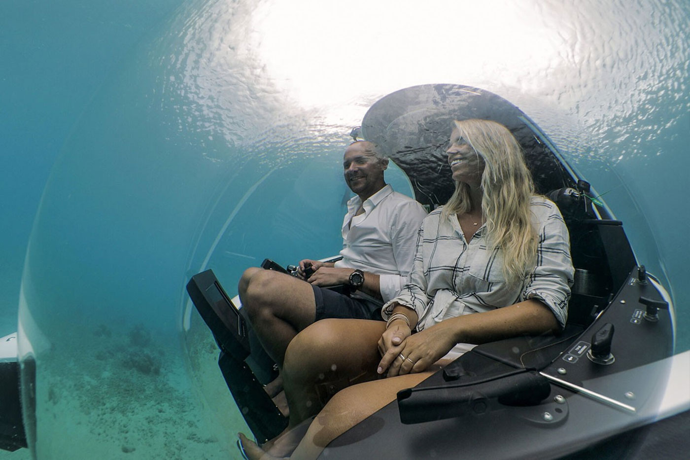 Дивіться фото і відео унікальних туристичних підводних човнів. Ціна вражає