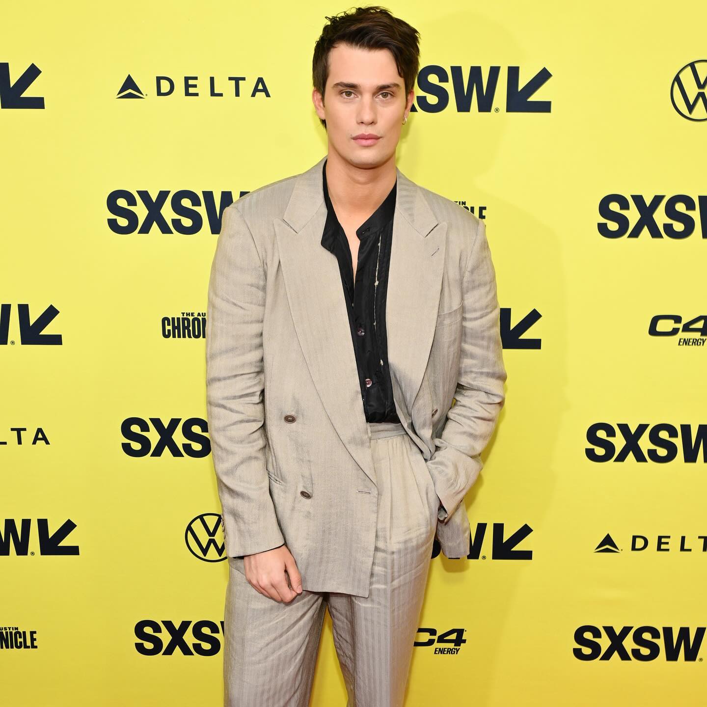 Як виглядає молодий "бойфренд" Енн Гетевей: ви точно його знаєте