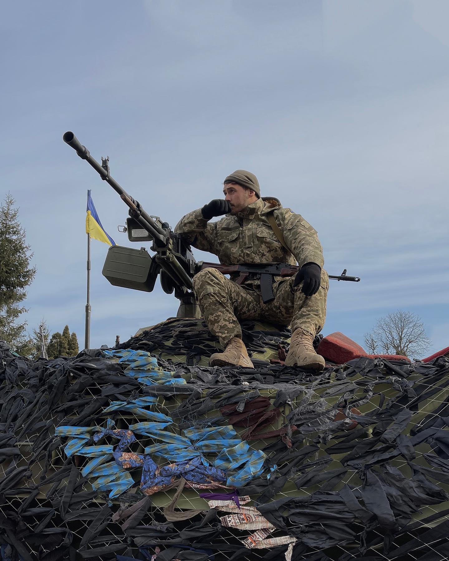 Звезды шоу-бизнеса, которые защищают Украину с оружием в руках