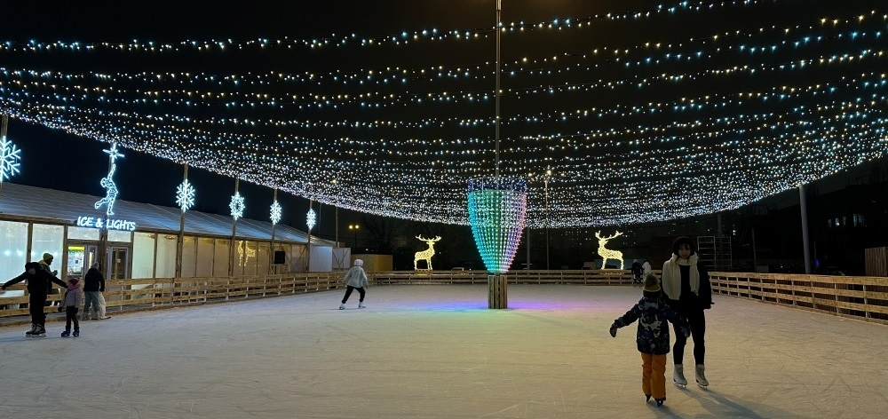 Резиденції Миколая і Санти, ковзанки і святкові локації: куди в Києві піти на Різдво та Новий рік