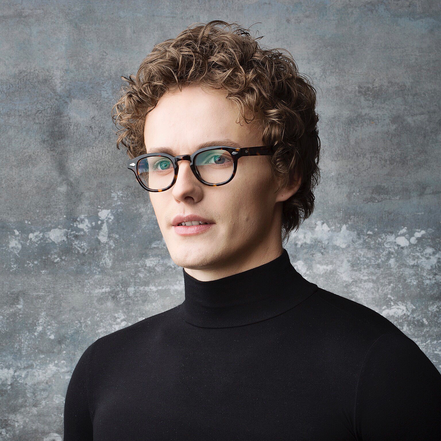 Куда исчезли и чем сейчас занимаются самые яркие участники "Фабрики звезд"