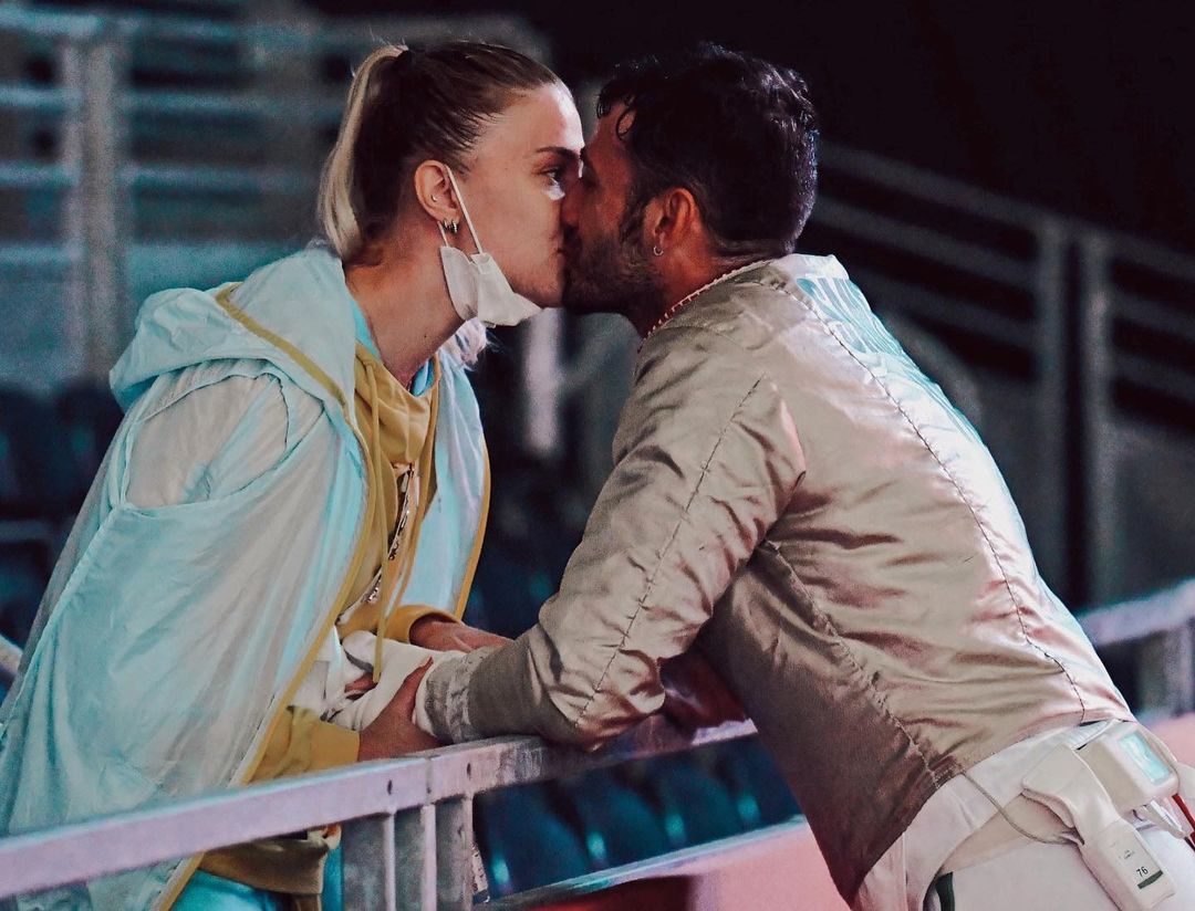 Родители олимпийской чемпионки Ольги Харлан уже пять месяцев ночуют в подвале: уезжать отказались