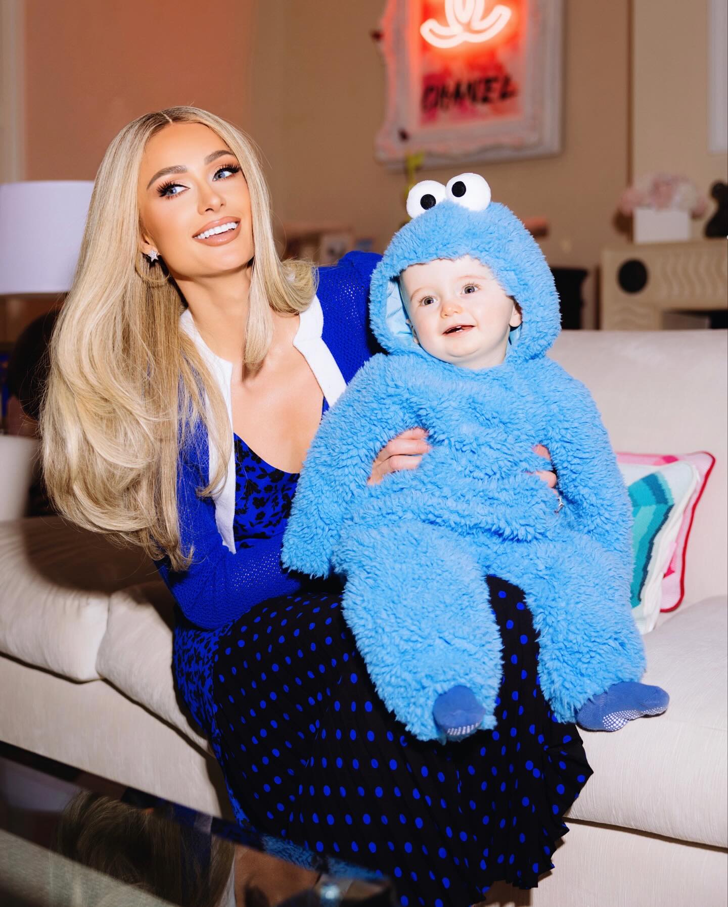 "Трудное решение". Пэрис Хилтон объяснила, почему ее детей родила суррогатная мать