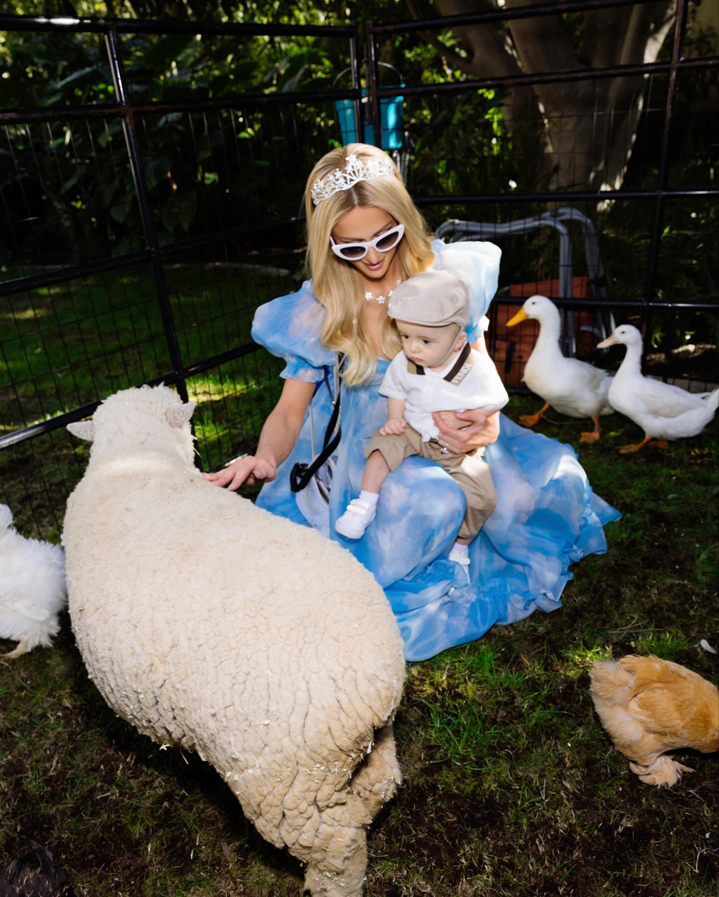 Пэрис Хилтон показала, как отпраздновала первый День рождения сына (фото)