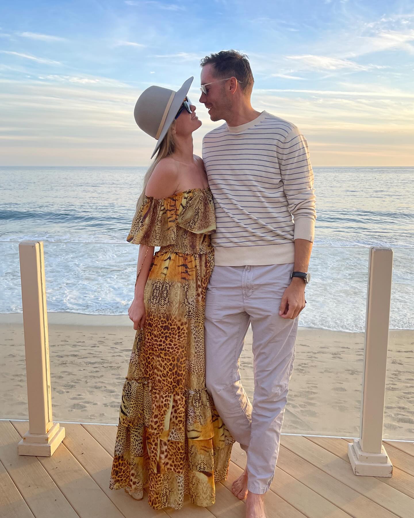 Періс Хілтон зворушливо звернулась до чоловіка і показала ніжні поцілунки: що за привід (фото)