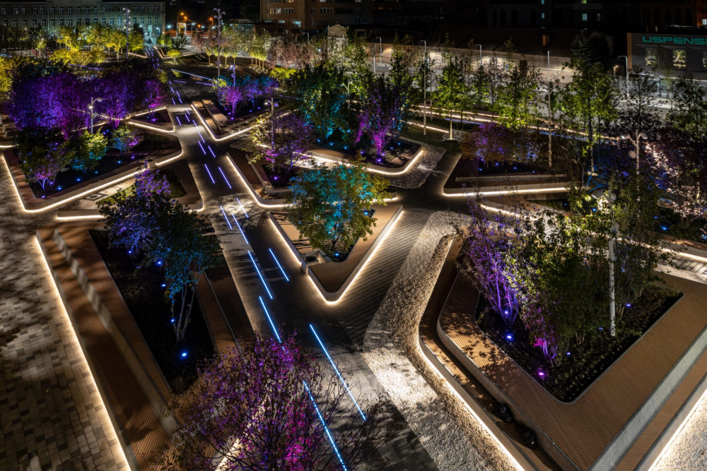 Дивіться, як виглядає одна із настаріших площ Дніпра після реконструкції (фото)