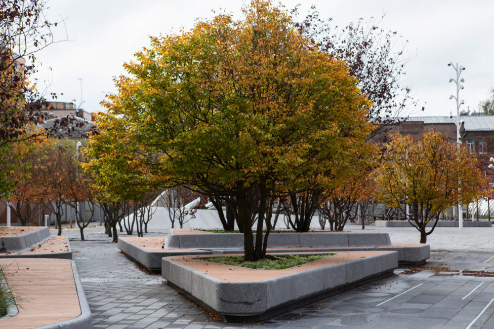 Дивіться, як виглядає одна із настаріших площ Дніпра після реконструкції (фото)